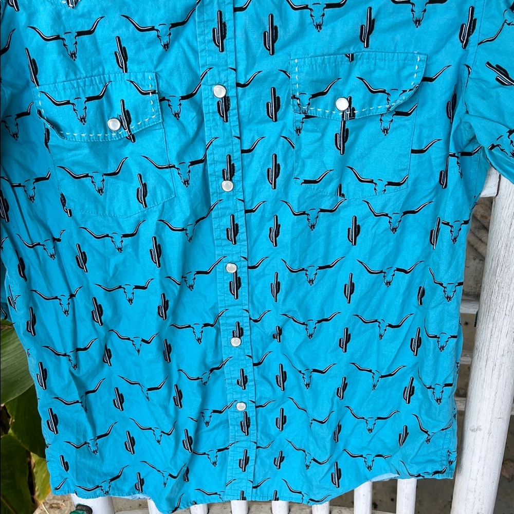 Women's Blue Cactus Print Button Down Shirt